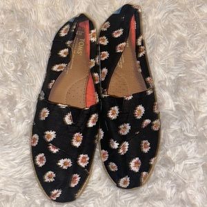 Toms in excelled used condition